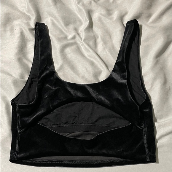 Athleta Velvet Cut Out Crop Black A-C Top Sleeveless Size Small - Picture 2 of 8